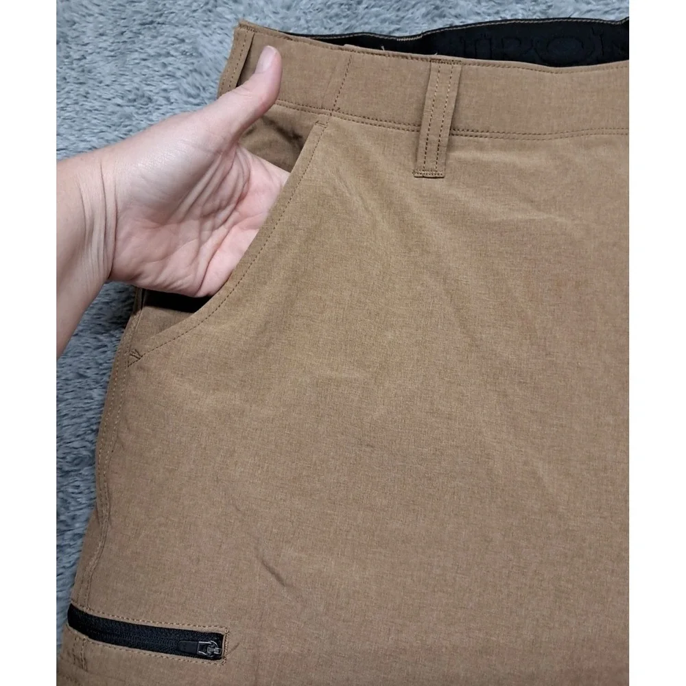 Iron Co. Cargo Shorts Mens Sz 38 Comfort Waistband Regular Fit Khakis Wicking